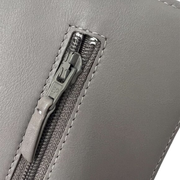 Chanel Patent Classic wallet on chain - Picture 8 of 10